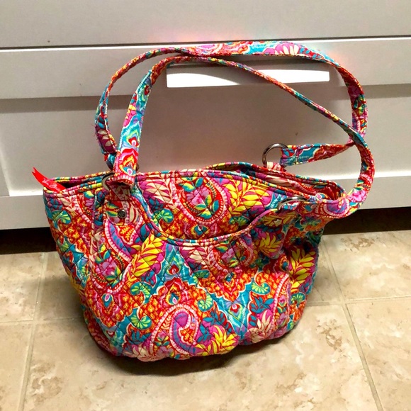 Vera Bradley Handbags - Vera Bradley shoulder bag -excellent condition
